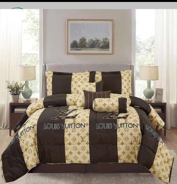 7 PCS LUXURIOUS COMFORTER LOUIS VUITTON